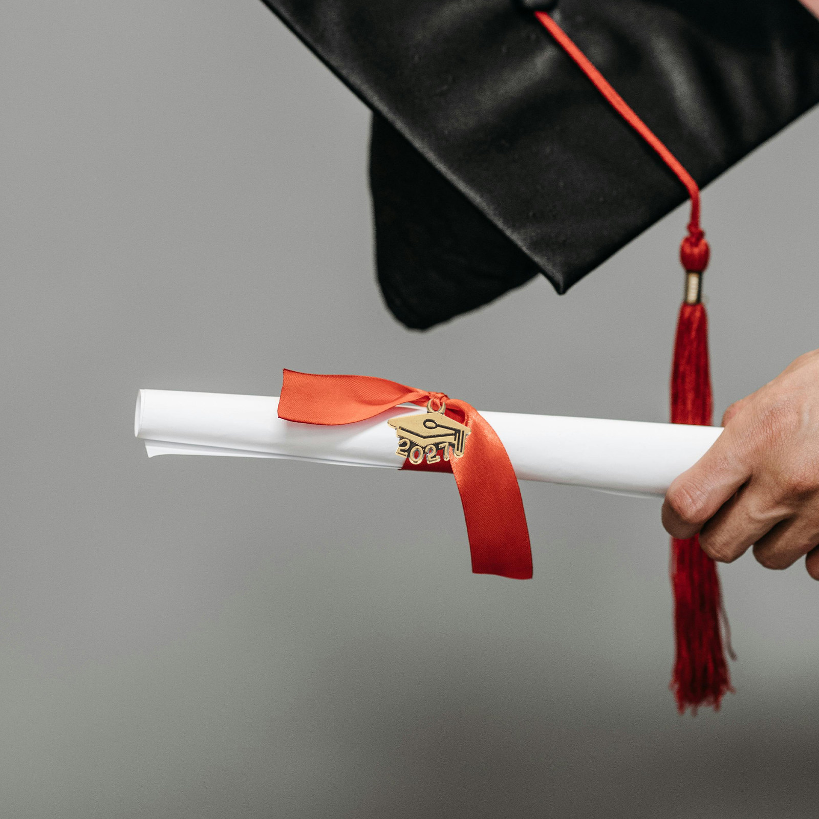 100Pcs Graduation Cap Charms A - Jewelry Making Classes ulasan dan harga